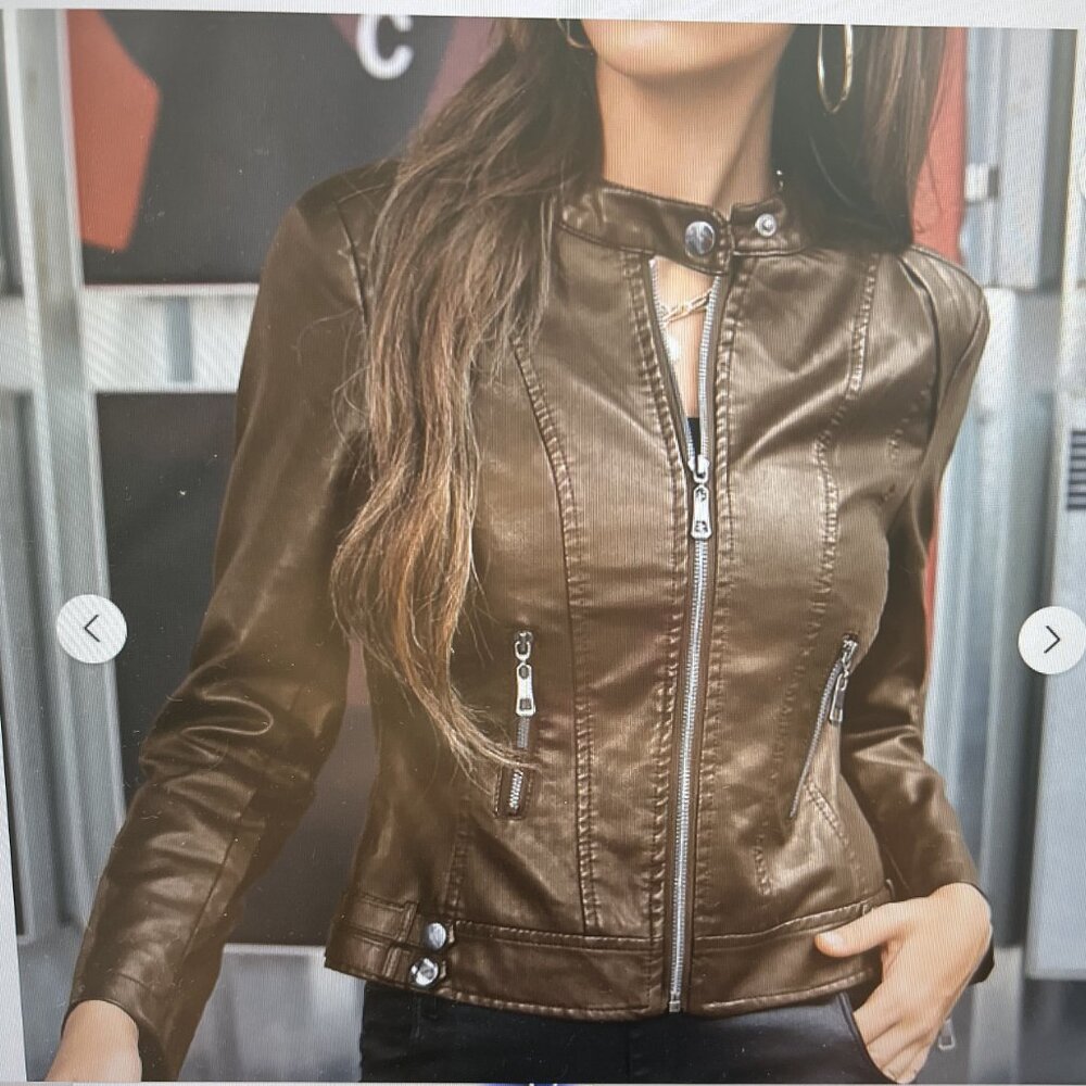 NWOT  J2 by JOU JOU Ivory Faux Leather Cropped Jacket Size Extra Large